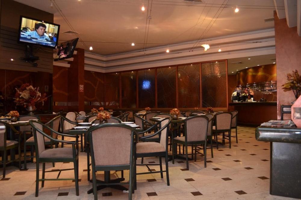 Hotel Maria Angola ลิมา ภายนอก รูปภาพ