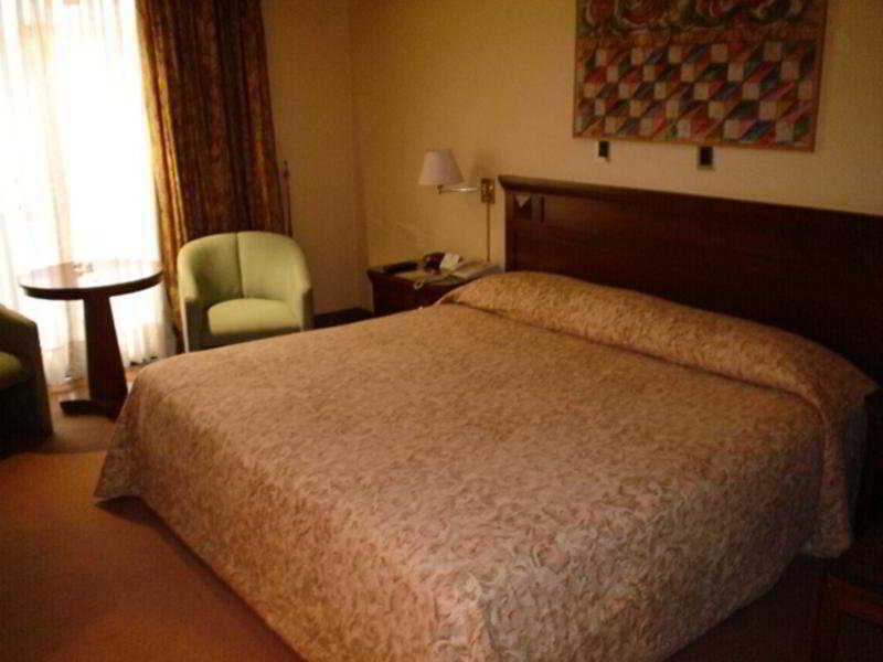 Hotel Maria Angola ลิมา ภายนอก รูปภาพ