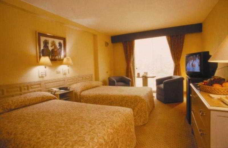 Hotel Maria Angola ลิมา ภายนอก รูปภาพ