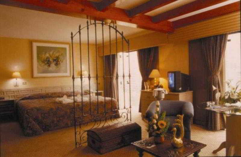Hotel Maria Angola ลิมา ภายนอก รูปภาพ